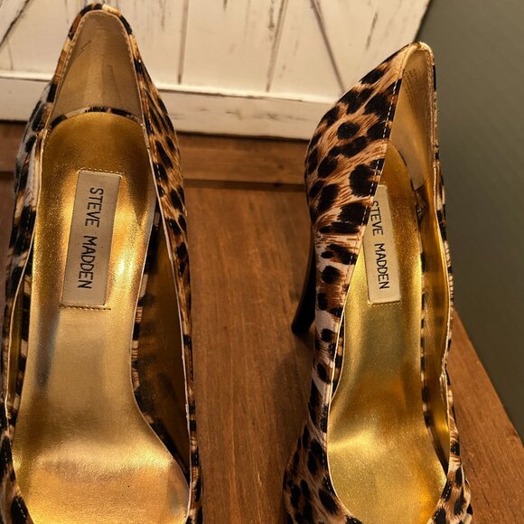 Steve Madden Womens Animal Print 4.5" Stiletto Heels Size 6M - Picture 6 of 8